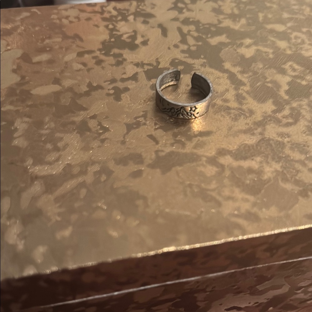 Elegant Silver Adjustable Ring